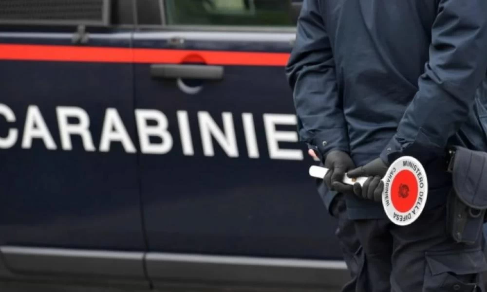 Ιταλία: Αντιεμβολιαστής εργαζόμενος σε σχολείο γρονθοκόπησε δημοσιογράφο της Repubblica